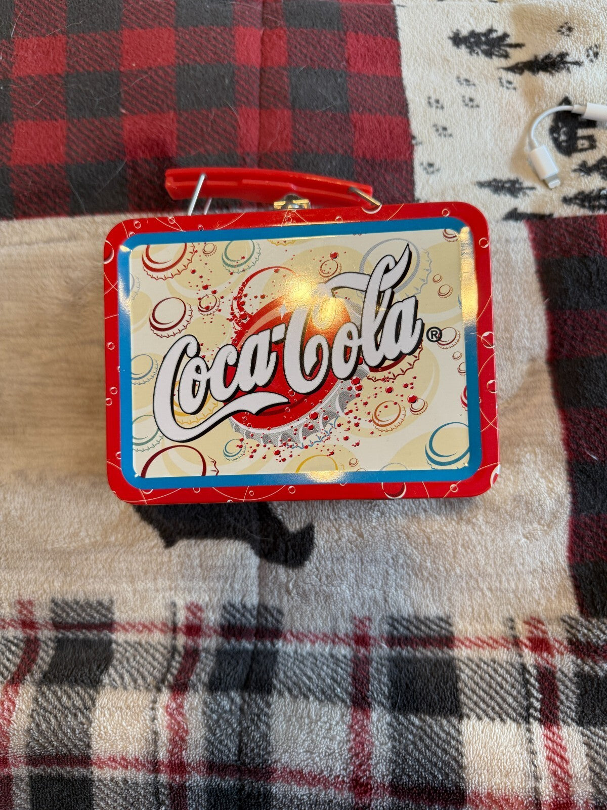 Coca-Cola Mini Tin Lunch Box 2000 Tin Box Company Bottle Cap Design Red Handle