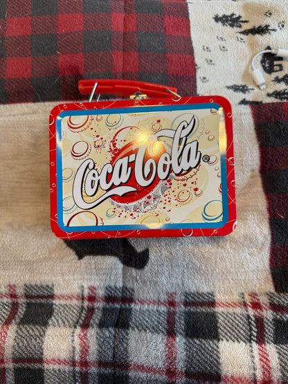 Coca-Cola Mini Tin Lunch Box 2000 Tin Box Company Bottle Cap Design Red Handle