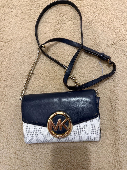 Michael KorsCrossbody Navy LeatherMK SignatureRain Stain