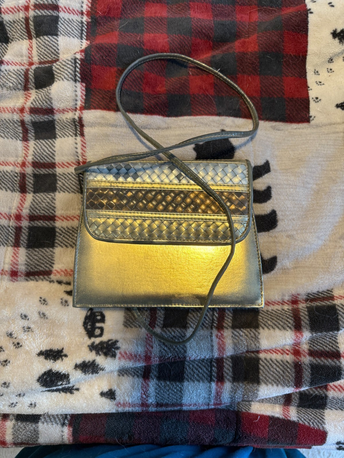 Vintage Metallic Woven Flap Crossbody Bag Gold