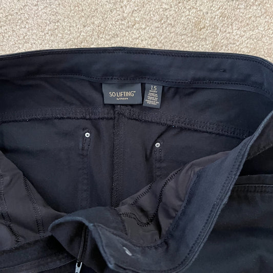 Chico Size 1.5 Short (10S) Black Straight Leg Stretch 28.5"