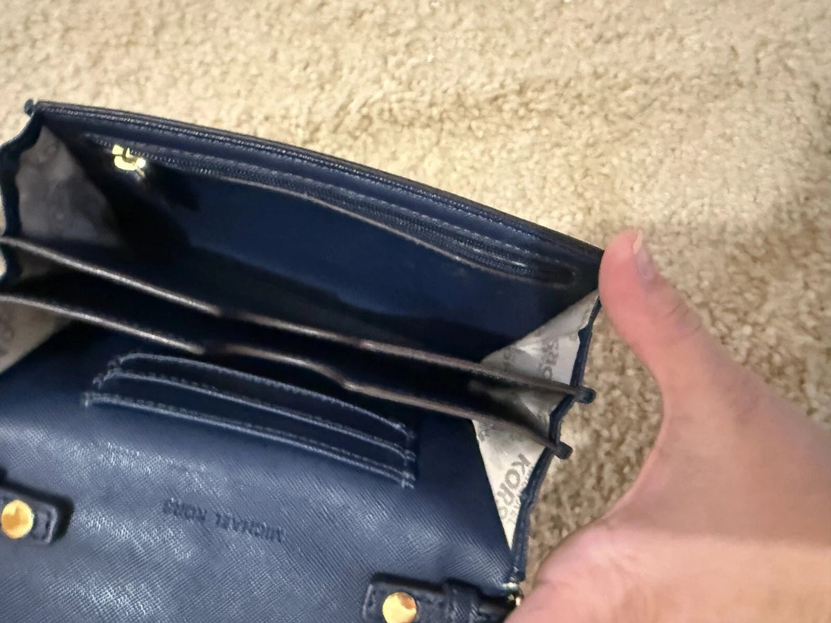 Michael KorsCrossbody Navy LeatherMK SignatureRain Stain
