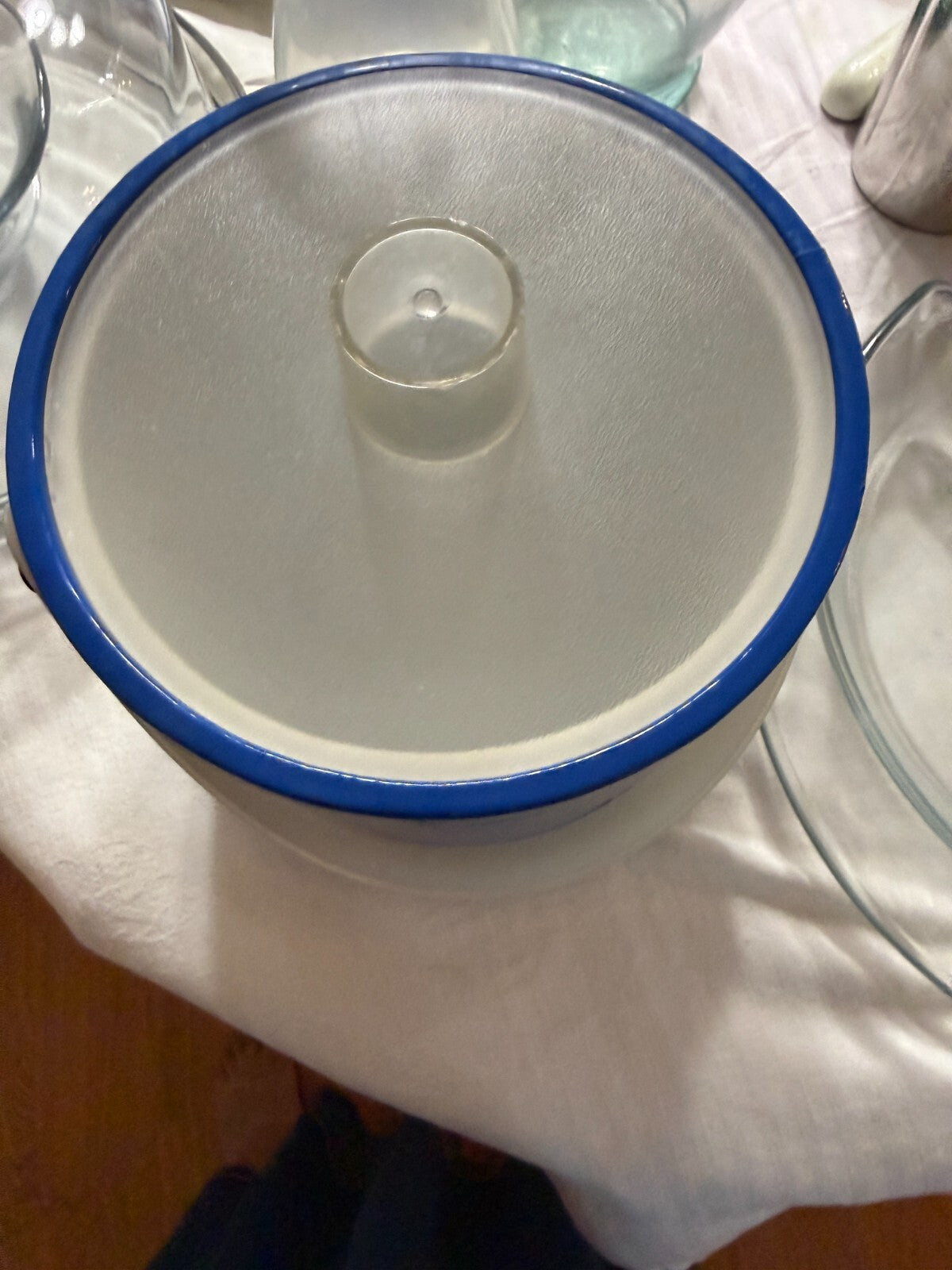 Vintage 1980s Cobalt Blue Vinyl Ice Bucket Frosted Lucite Handle Lid MCM Barware