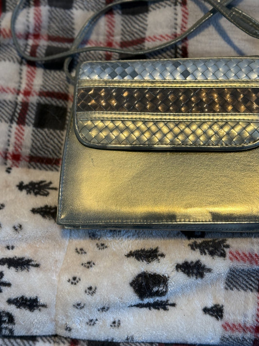 Vintage Metallic Woven Flap Crossbody Bag Gold